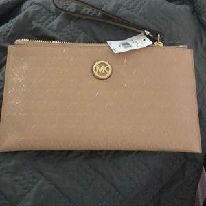 Micheal Kors Oyster Clutch